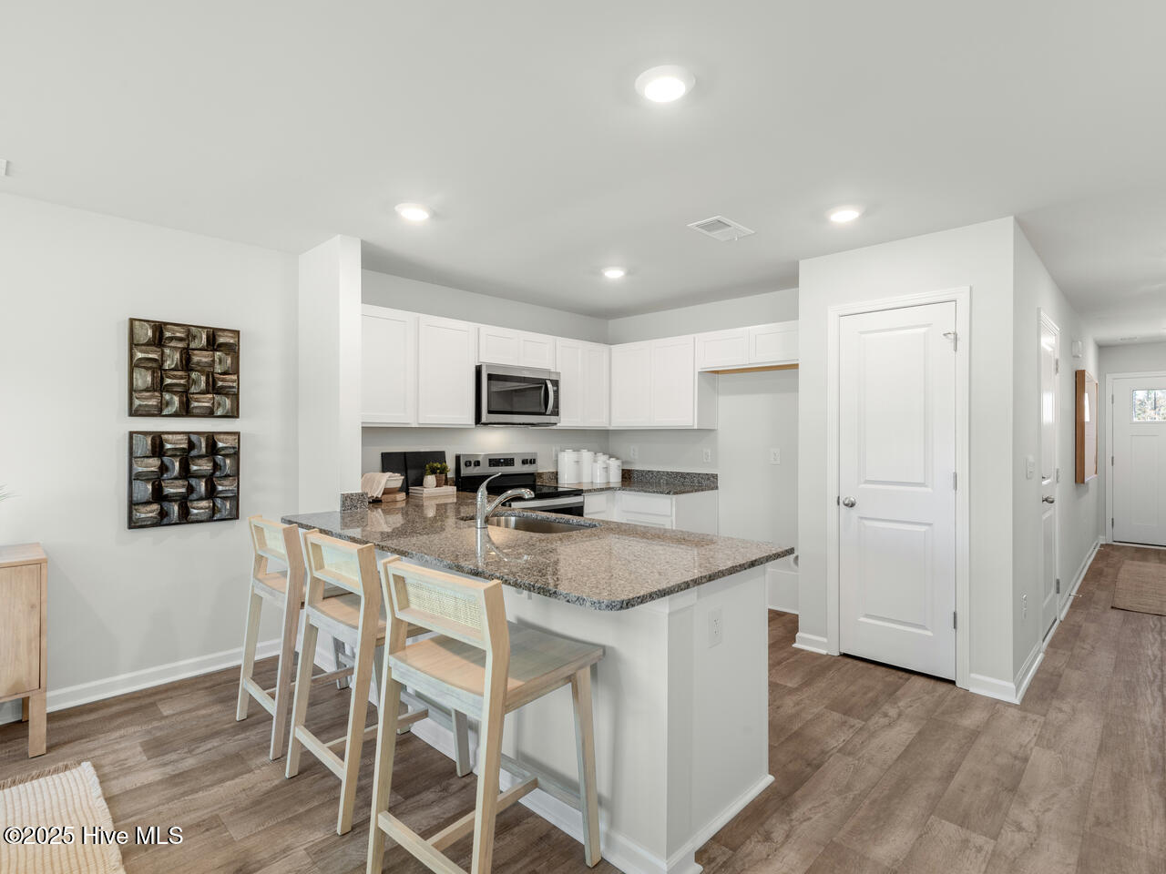 130 North Grassland Road, Unit 10 Surf City, NC 28445 - Photo 8 of 49 Similar