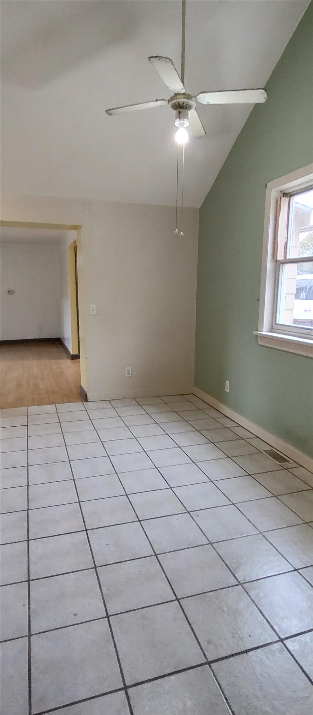 1027 Garfield Avenue Belvidere, IL 61008 - Photo 15 of 21 a view of an empty room with a window