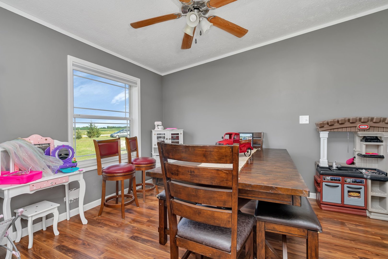 2389 East 29th Road Seneca, IL 61360 - Photo 20 of 46 a view of a dining room with furniture and wooden floor