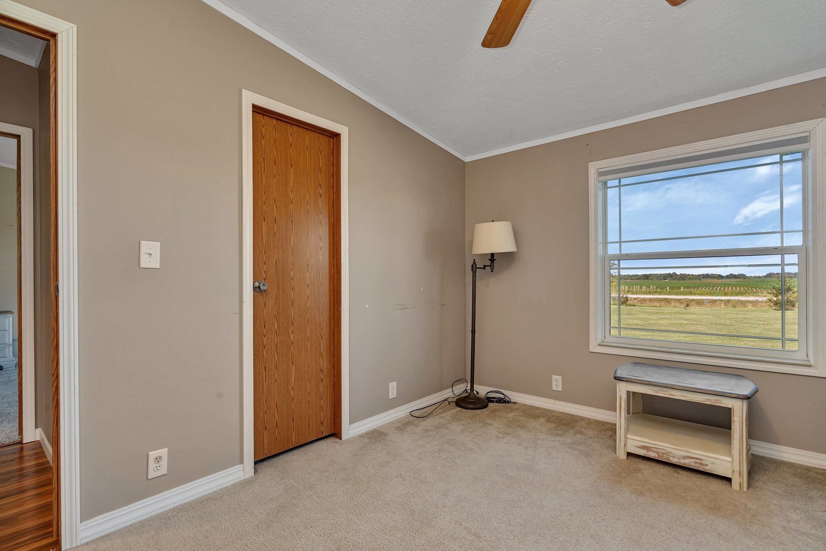 2389 East 29th Road Seneca, IL 61360 - Photo 31 of 46 an empty room with windows