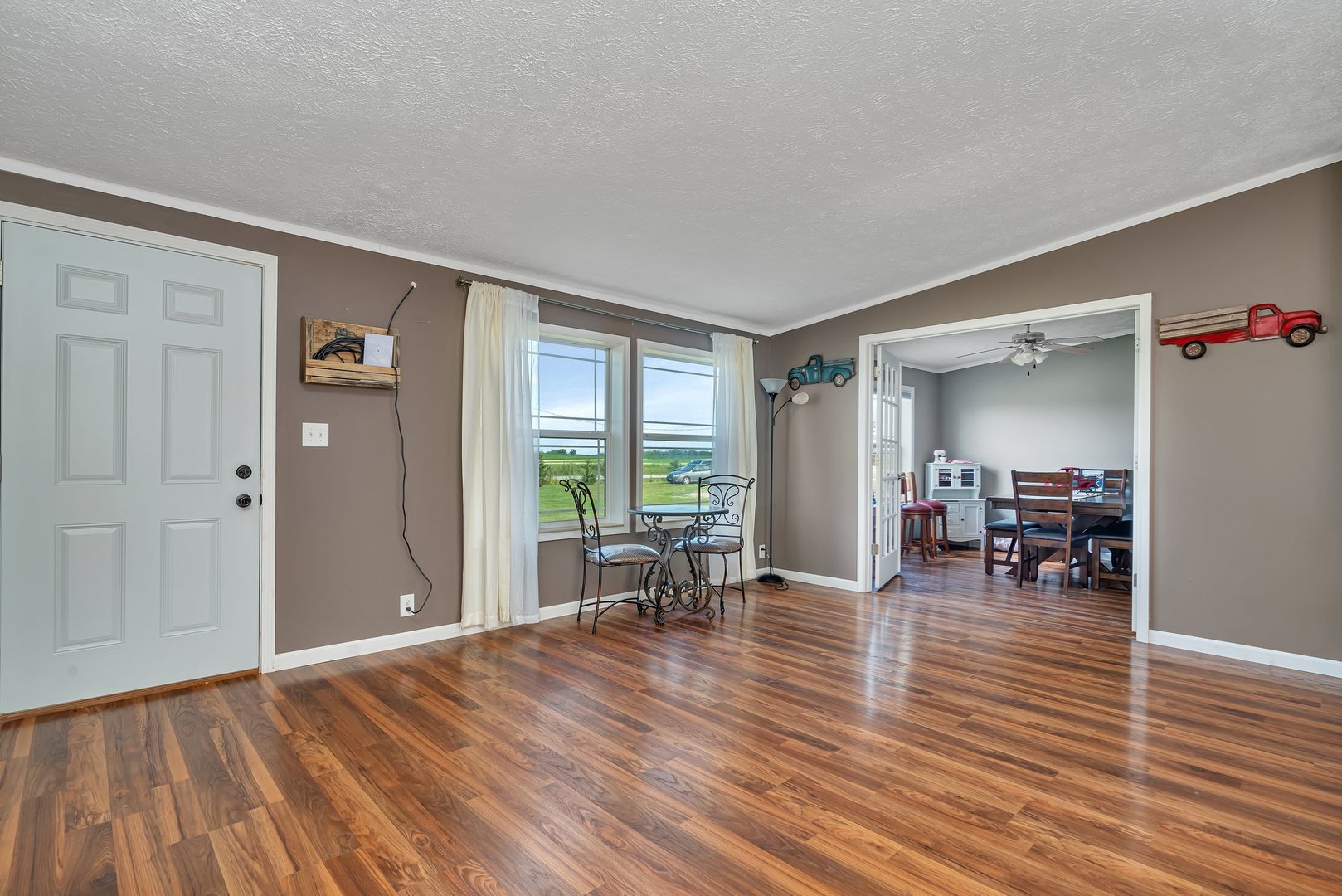 2389 East 29th Road Seneca, IL 61360 - Photo 7 of 46 a view of a livingroom with furniture and hardwood floor