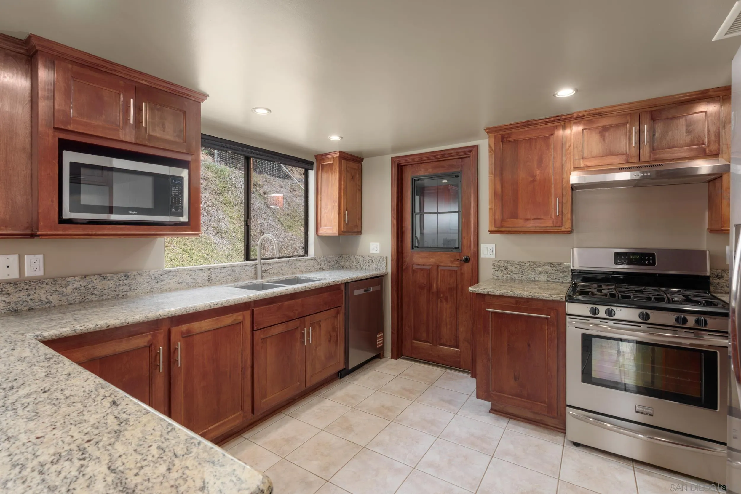 8764 1/4 Golden Ridge Road Lakeside, CA 92040 - Photo 19 of 75