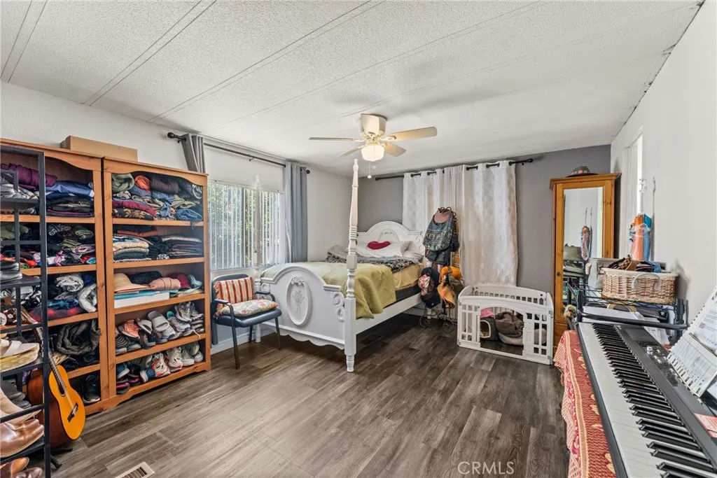 1155 South Riverside Avenue, Unit 136 Rialto, CA 92376 - Photo 21 of 33