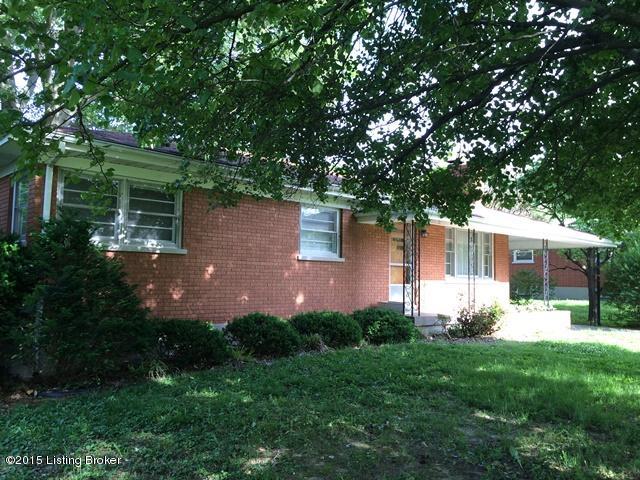 8909 Blue Lick Road Louisville, KY 40219 - Photo 2 of 46 Well maintained landscaping