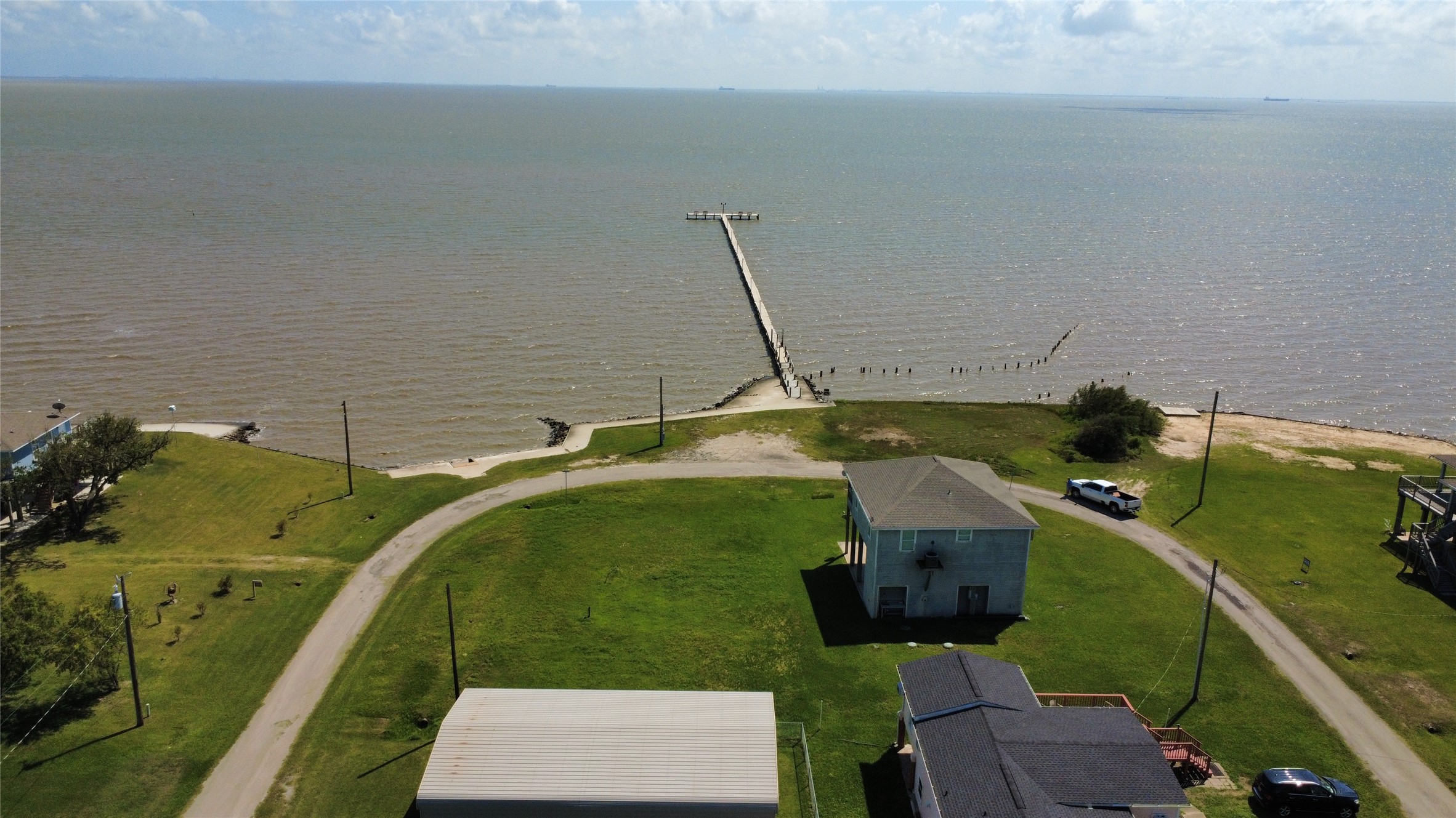 a picture of a lake view