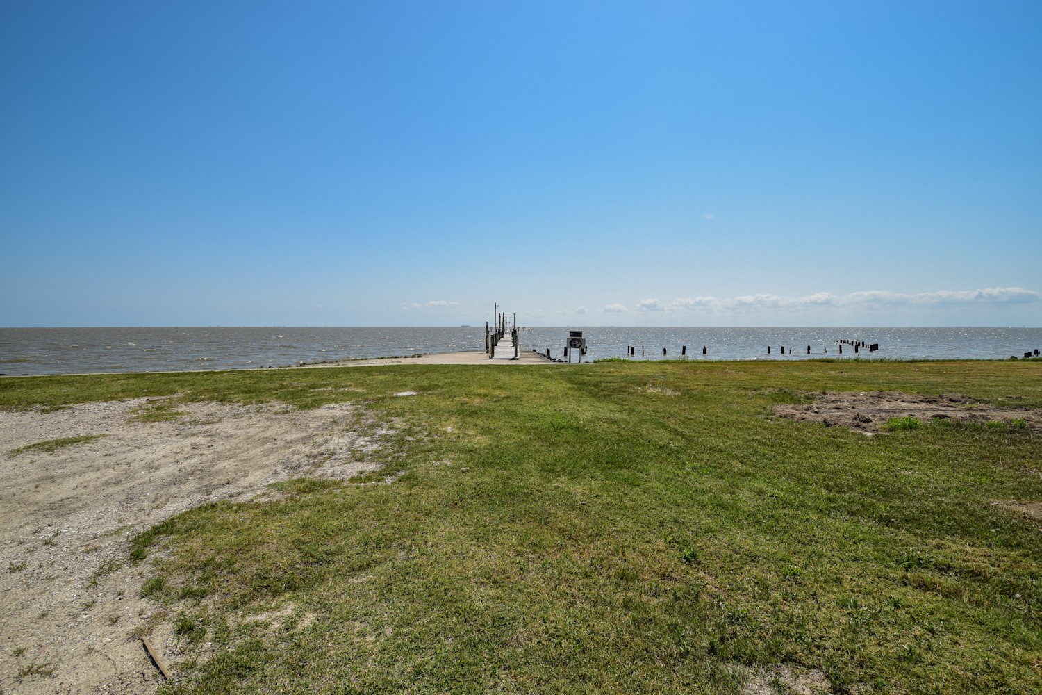 0 James Street Anahuac, TX 77514 - Photo 22 of 35 a view of an ocean