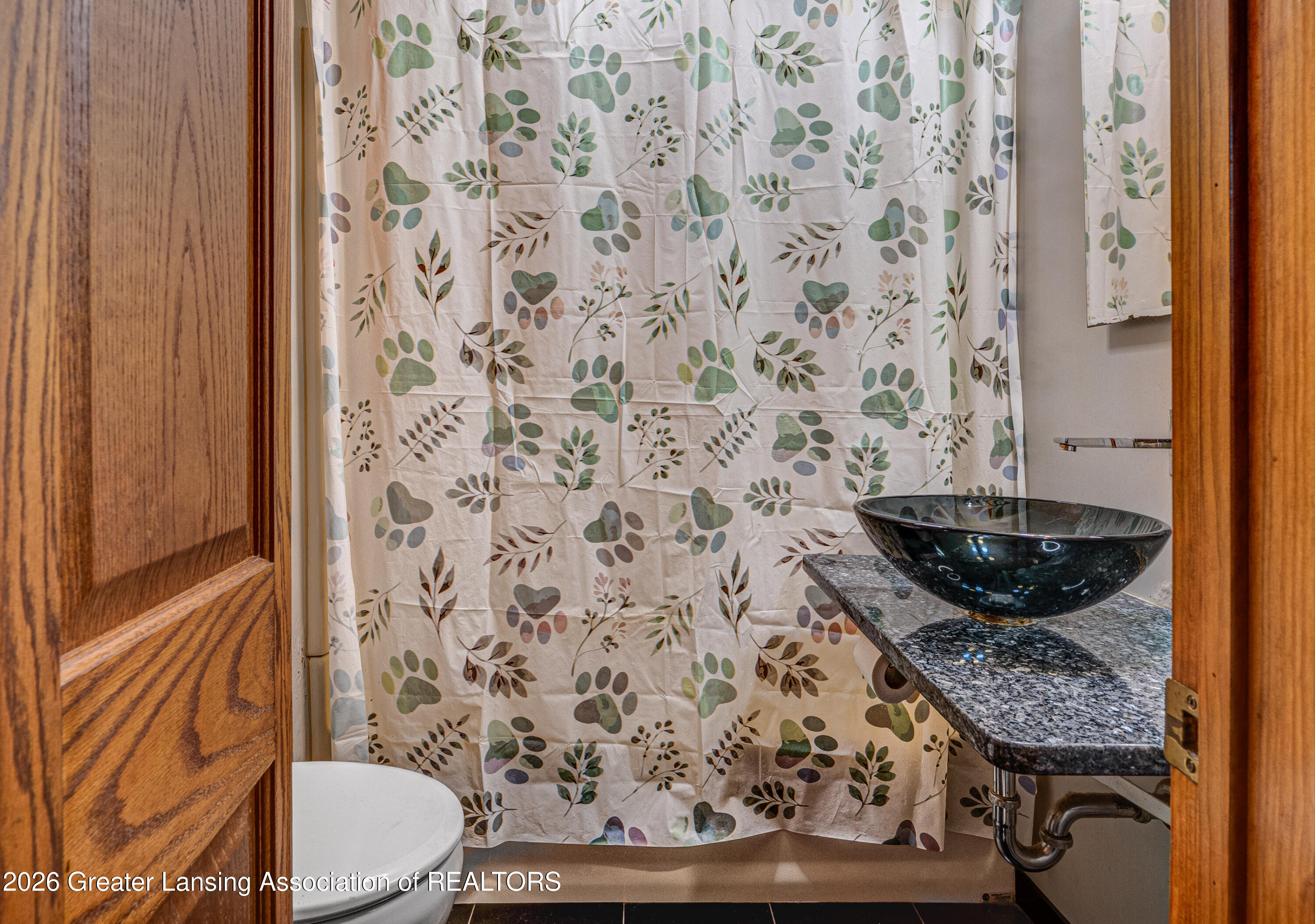 4203 Holt Road Holt, MI 48842 - Photo 12 of 32 Bathroom