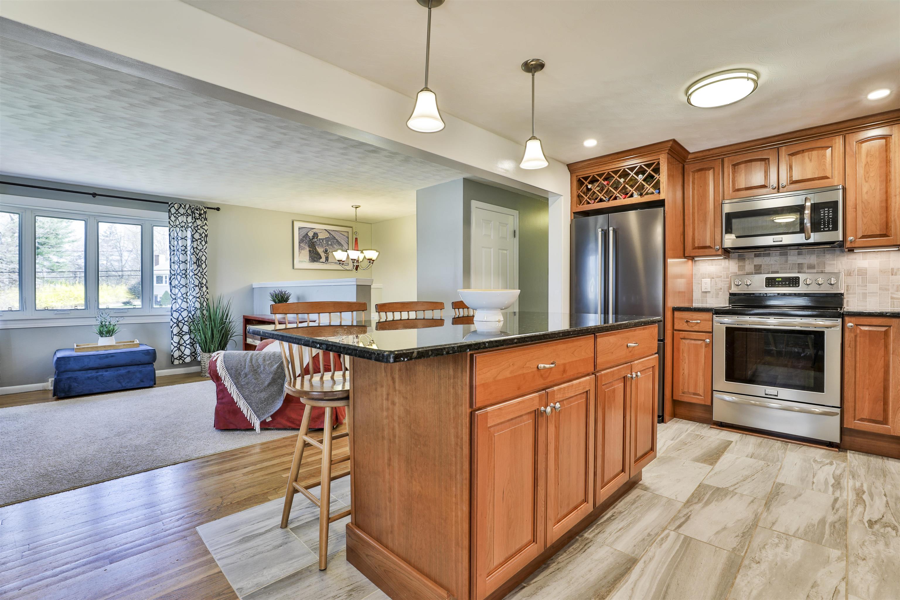 6 Crestview Terrace Stratham, NH 03885 - Photo 11 of 37