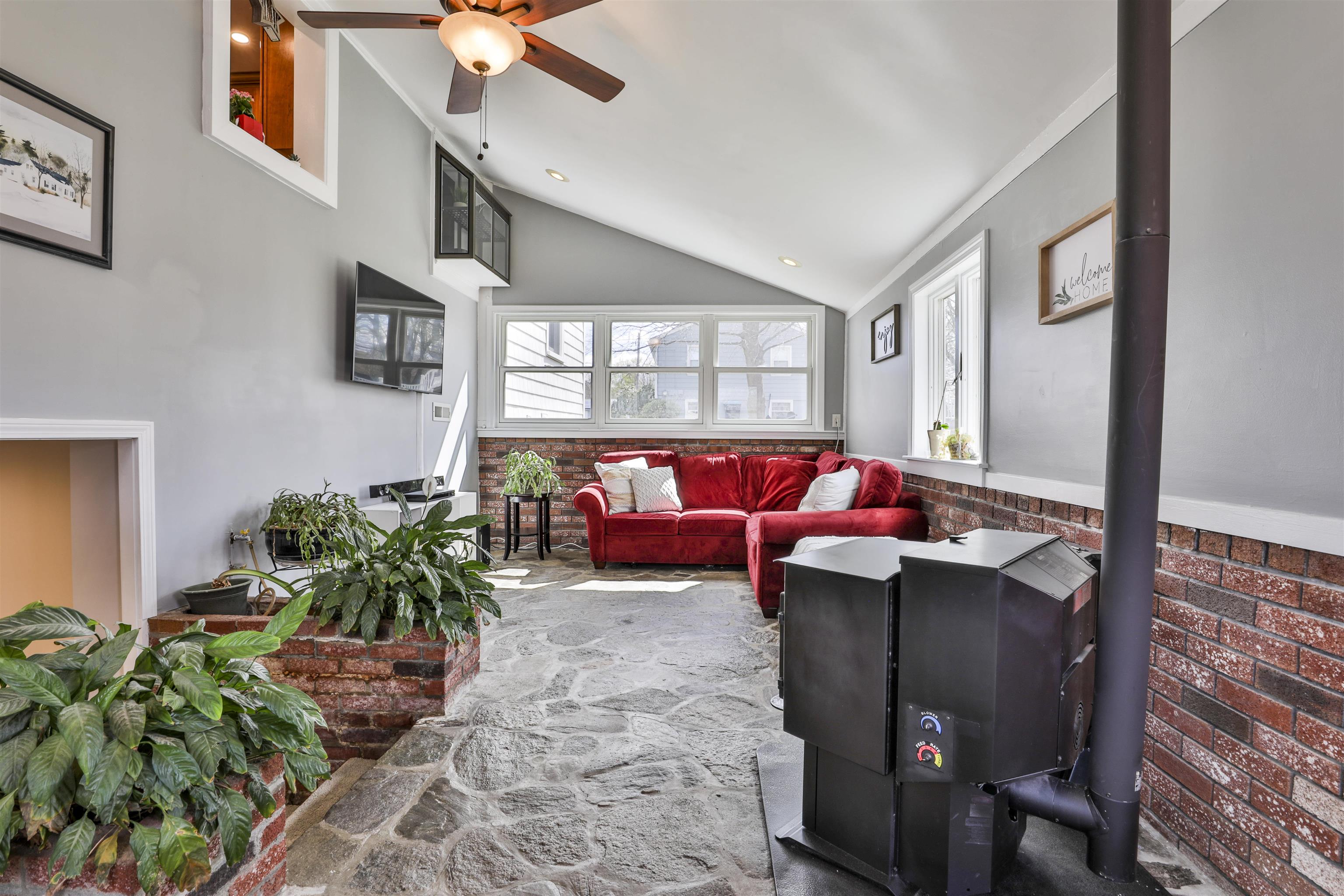 6 Crestview Terrace Stratham, NH 03885 - Photo 23 of 37