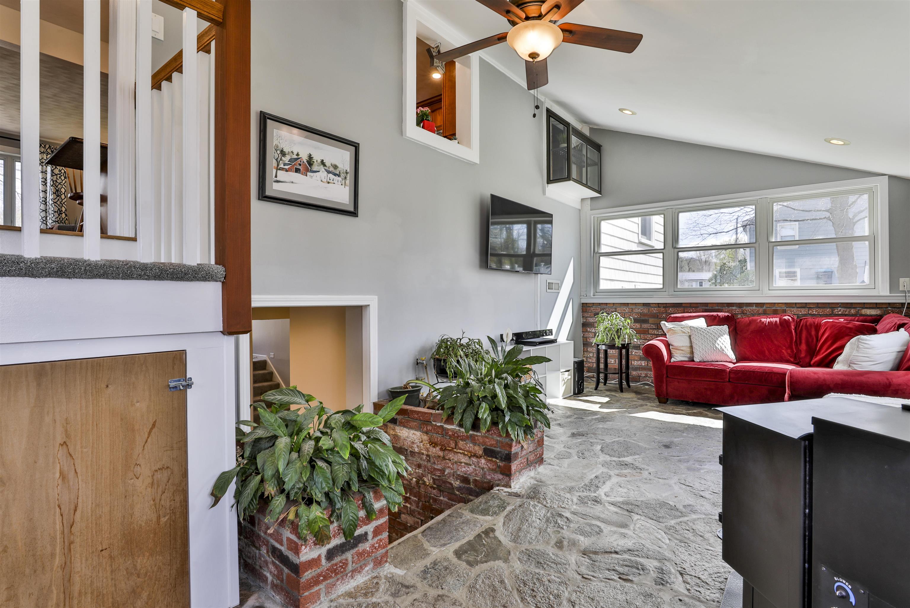 6 Crestview Terrace Stratham, NH 03885 - Photo 24 of 37