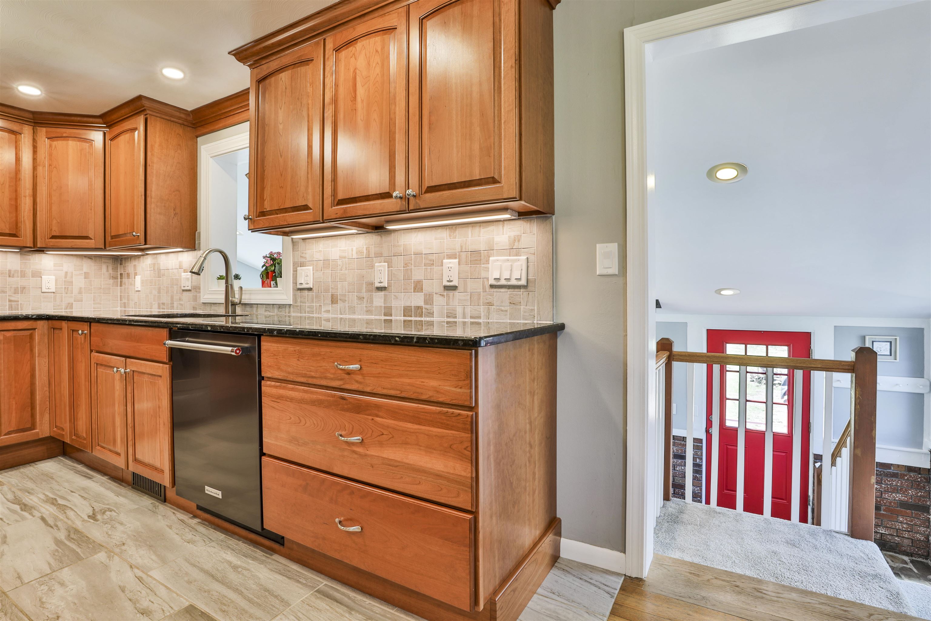 6 Crestview Terrace Stratham, NH 03885 - Photo 10 of 37