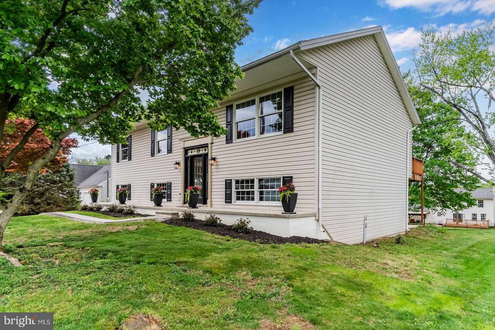119 Chester Road Enola, PA 17025 - Photo 36 of 39 Front Right Side of House