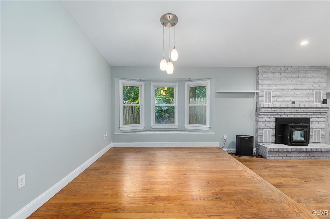 1774 Riverbend Road Allentown, PA 18103 - Photo 5 of 33 Gallery Image 5