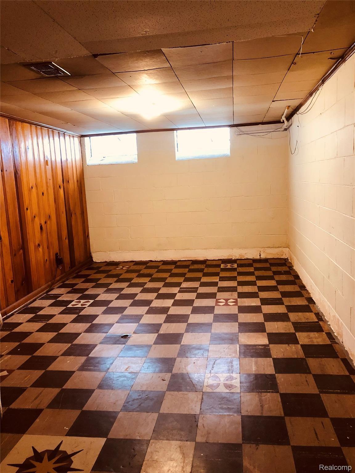 19721 Burt Road Detroit, MI 48219 - Photo 11 of 11 IMG-3008.jpg