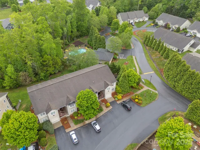 $231,500 | 20 Foxden Drive, Unit 301, Fletcher, NC 28732