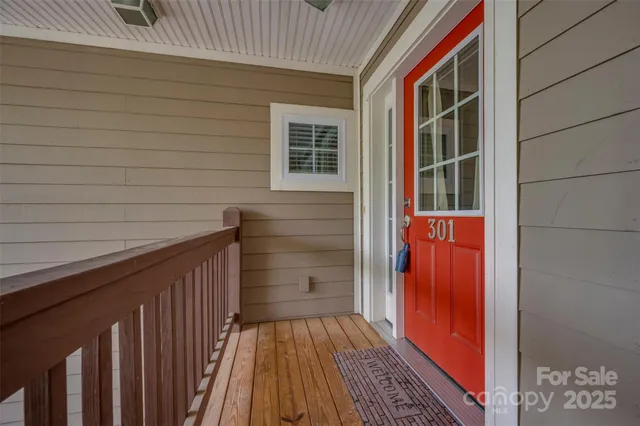 $239,500 | 20 Foxden Drive, Unit 301, Fletcher, NC 28732