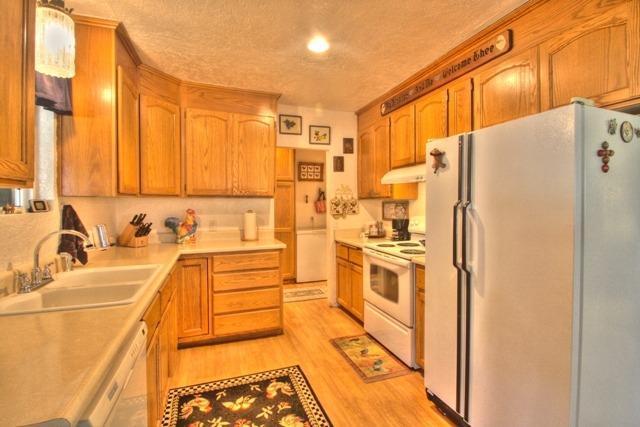 2195 Ball Road Eagle Point, OR 97524 - Photo 5 of 35 Additional Photo