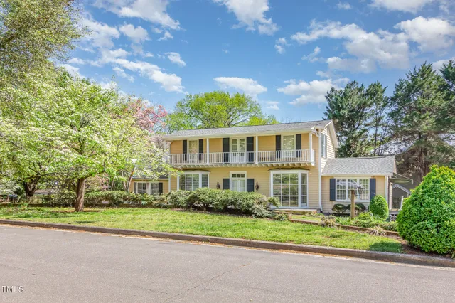 $995,000 | 110 East Orange Street, Hillsborough, NC 27278