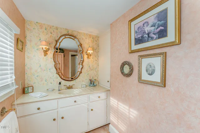 $995,000 | 110 East Orange Street, Hillsborough, NC 27278