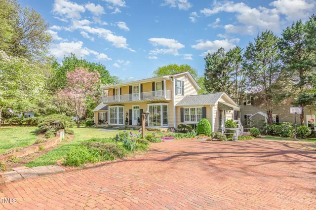 $995,000 | 110 East Orange Street, Hillsborough, NC 27278
