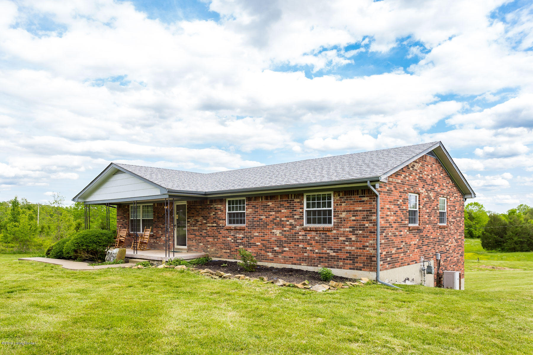 2059 Raymond Road Shepherdsville, KY 40165 - Photo 3 of 40 Side View