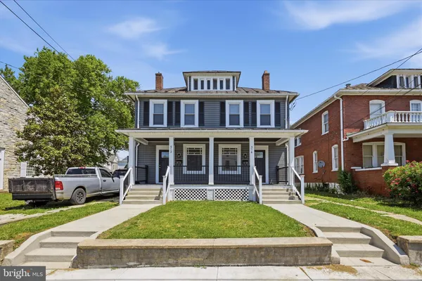 $2,225 | 314 East Piccadilly Street, Winchester, VA 22601