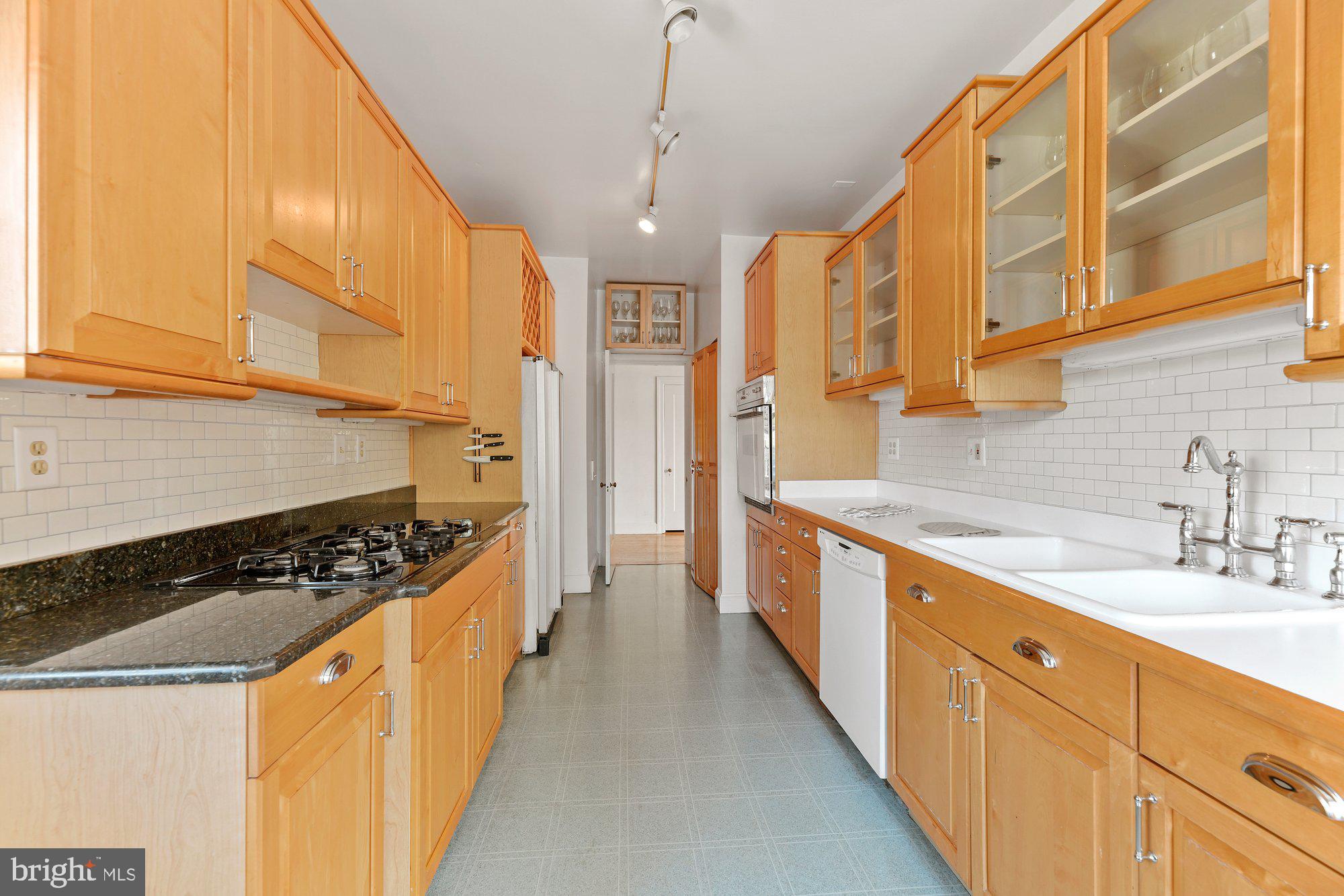 3902 Canterbury Road, Unit 2A Baltimore, MD 21218 - Photo 15 of 30 Kitchen