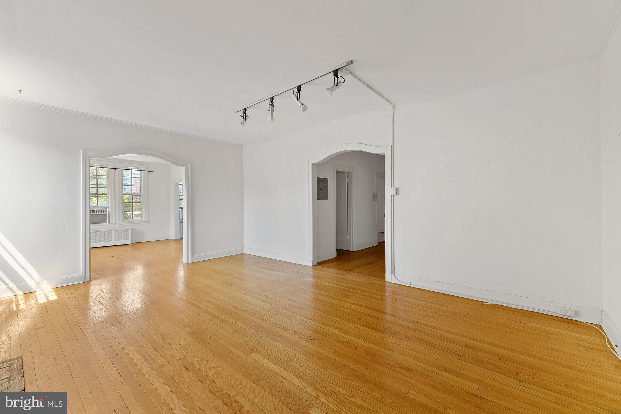 3902 Canterbury Road, Unit 2A Baltimore, MD 21218 - Photo 6 of 30 Living Room