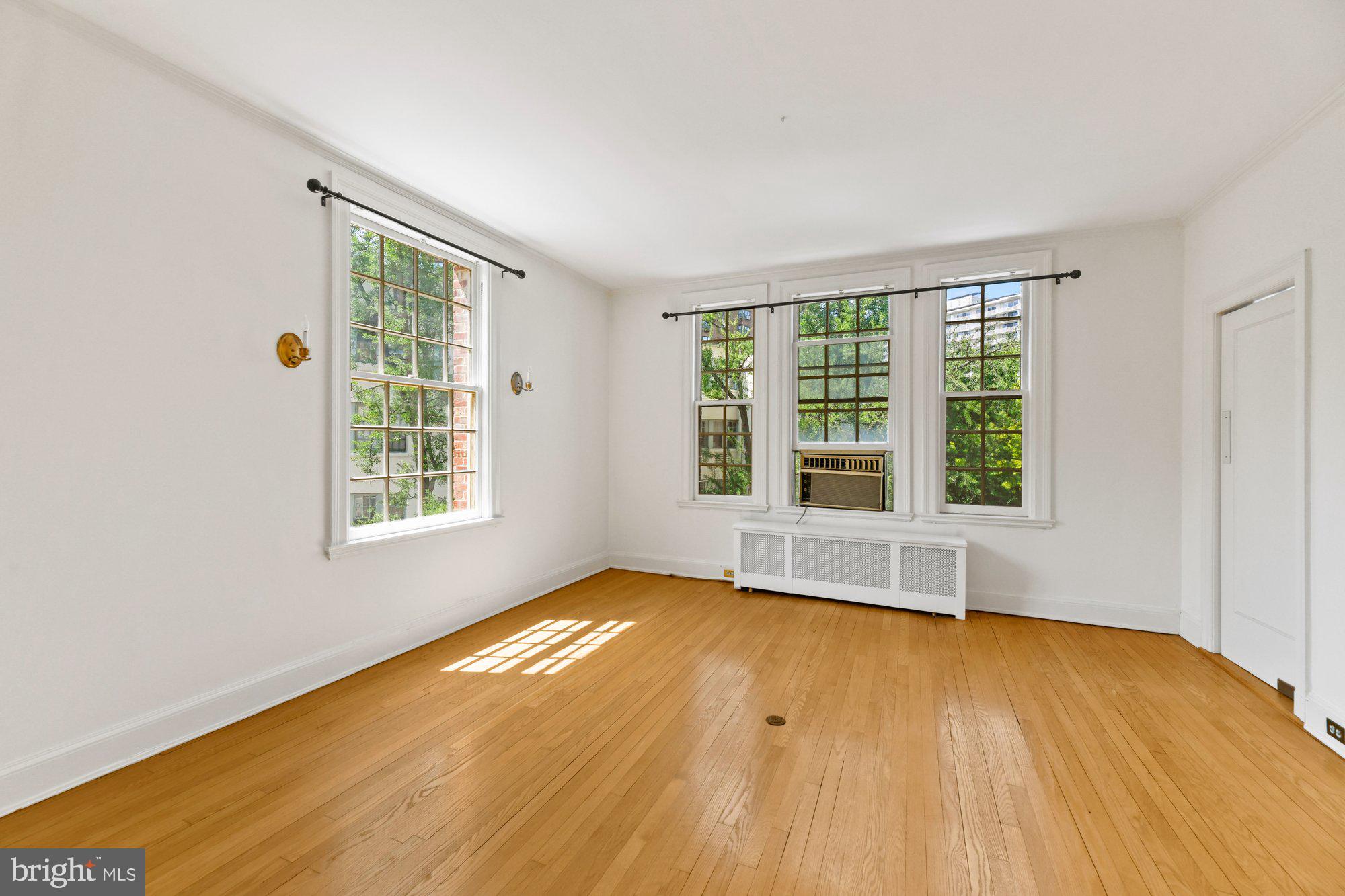 3902 Canterbury Road, Unit 2A Baltimore, MD 21218 - Photo 7 of 30 Spacious Dining Room