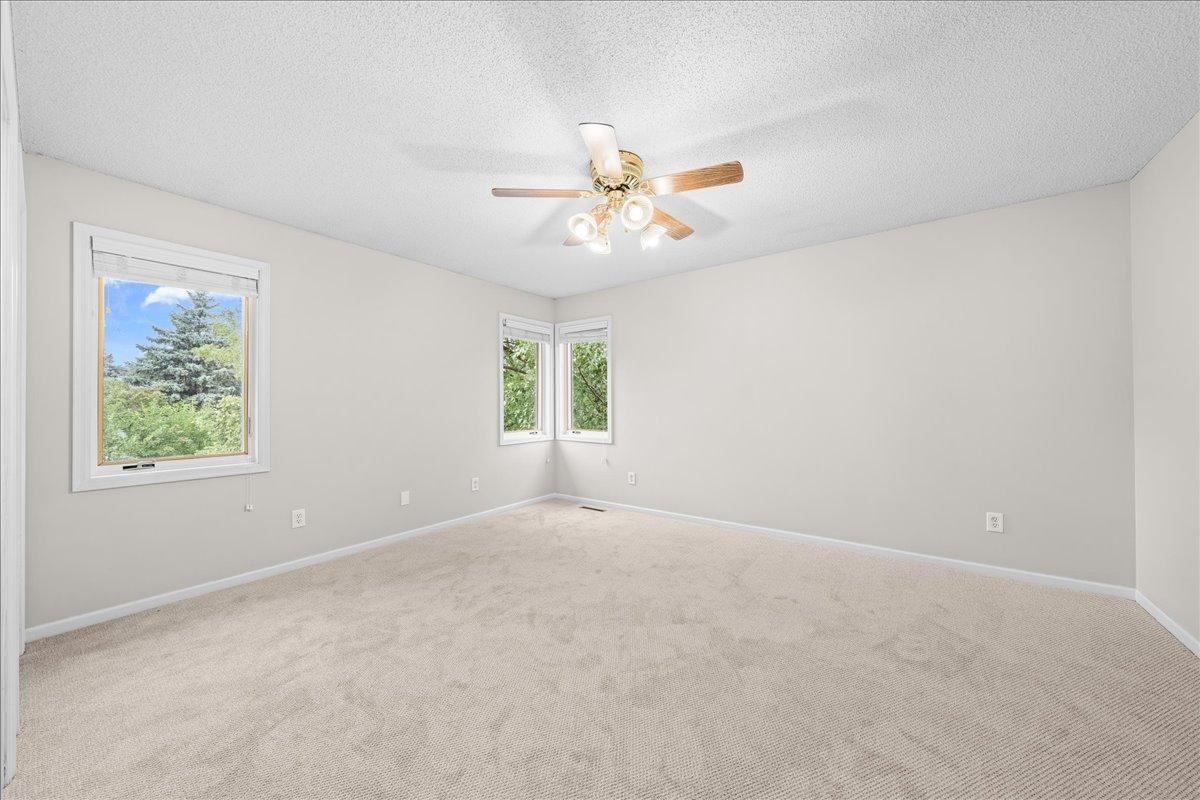 139 Ridge Way Mahtomedi, MN 55115 - Photo 17 of 32 Gallery Image 17