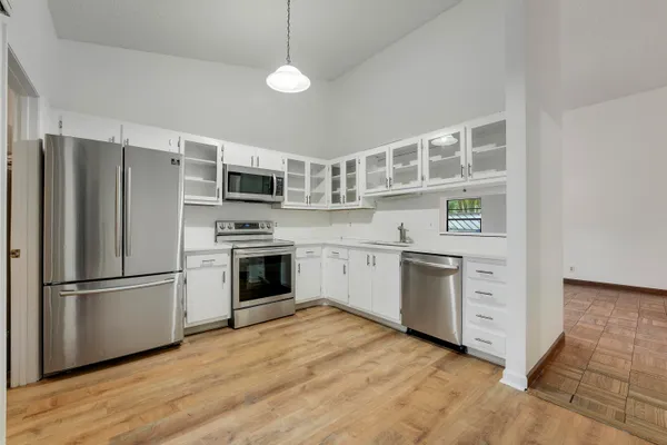 $300,000 | 126 Sherwood Circle, Unit 12D, Jupiter, FL 33458