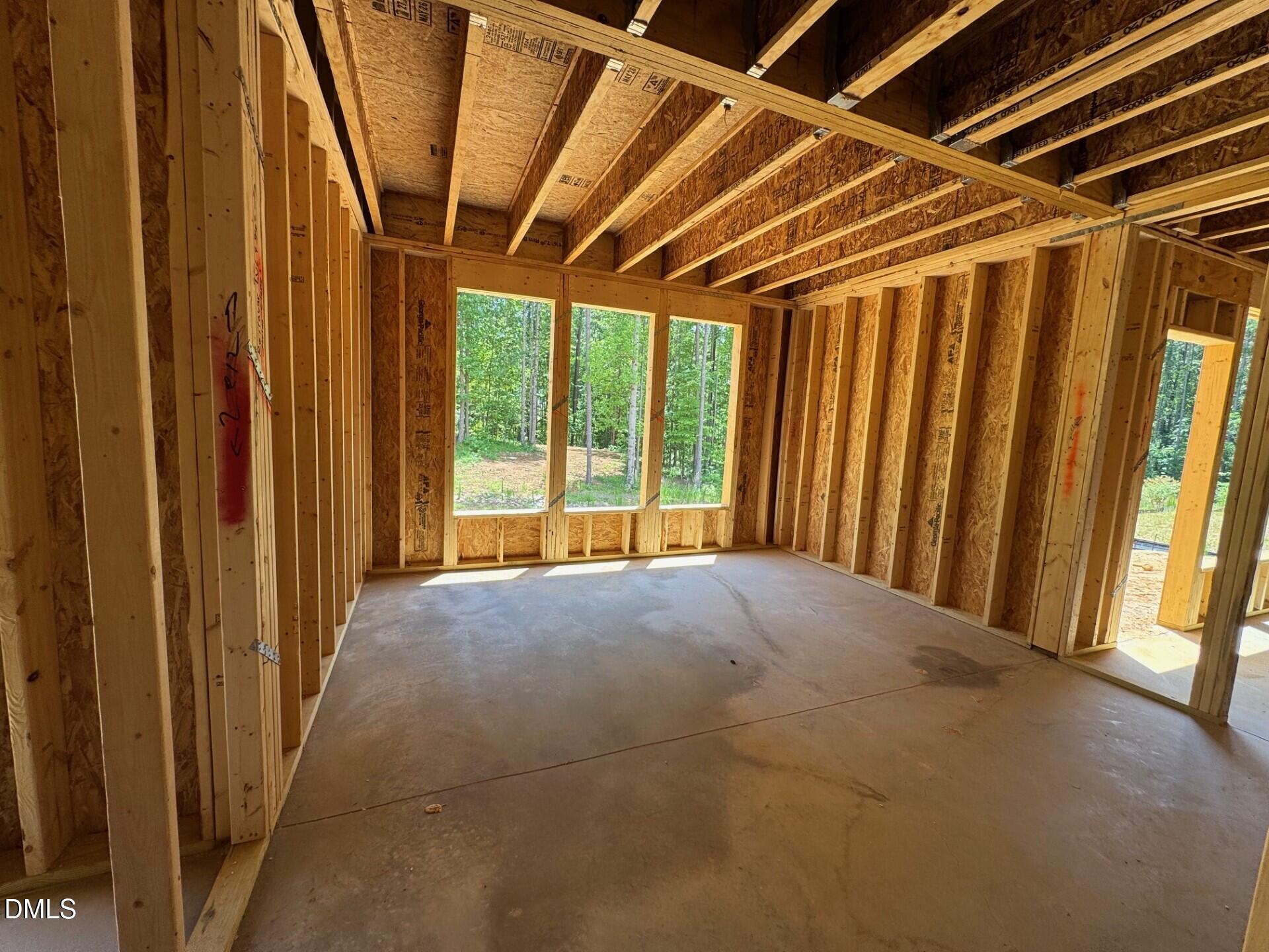 125 West Victoria Rdg Drive, Unit 29 Selma, NC 27576 - Photo 4 of 17 Dining area