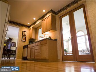 136 Coopers Kill Road Delran, NJ 08075 - Photo 4 of 6 Kitchen