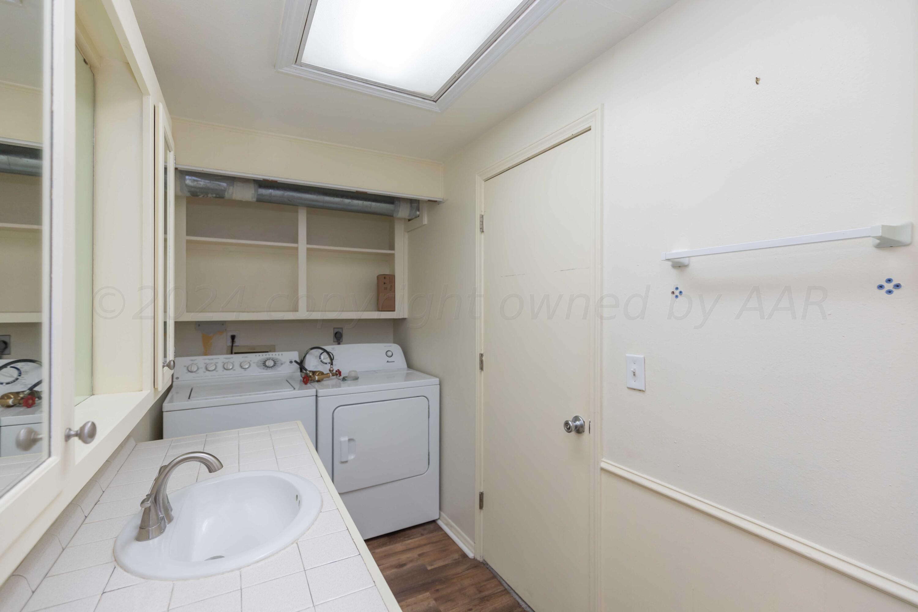 1800 West McCormick Road Amarillo, TX 79118 - Photo 25 of 92 MASTER BATH VIEW 3