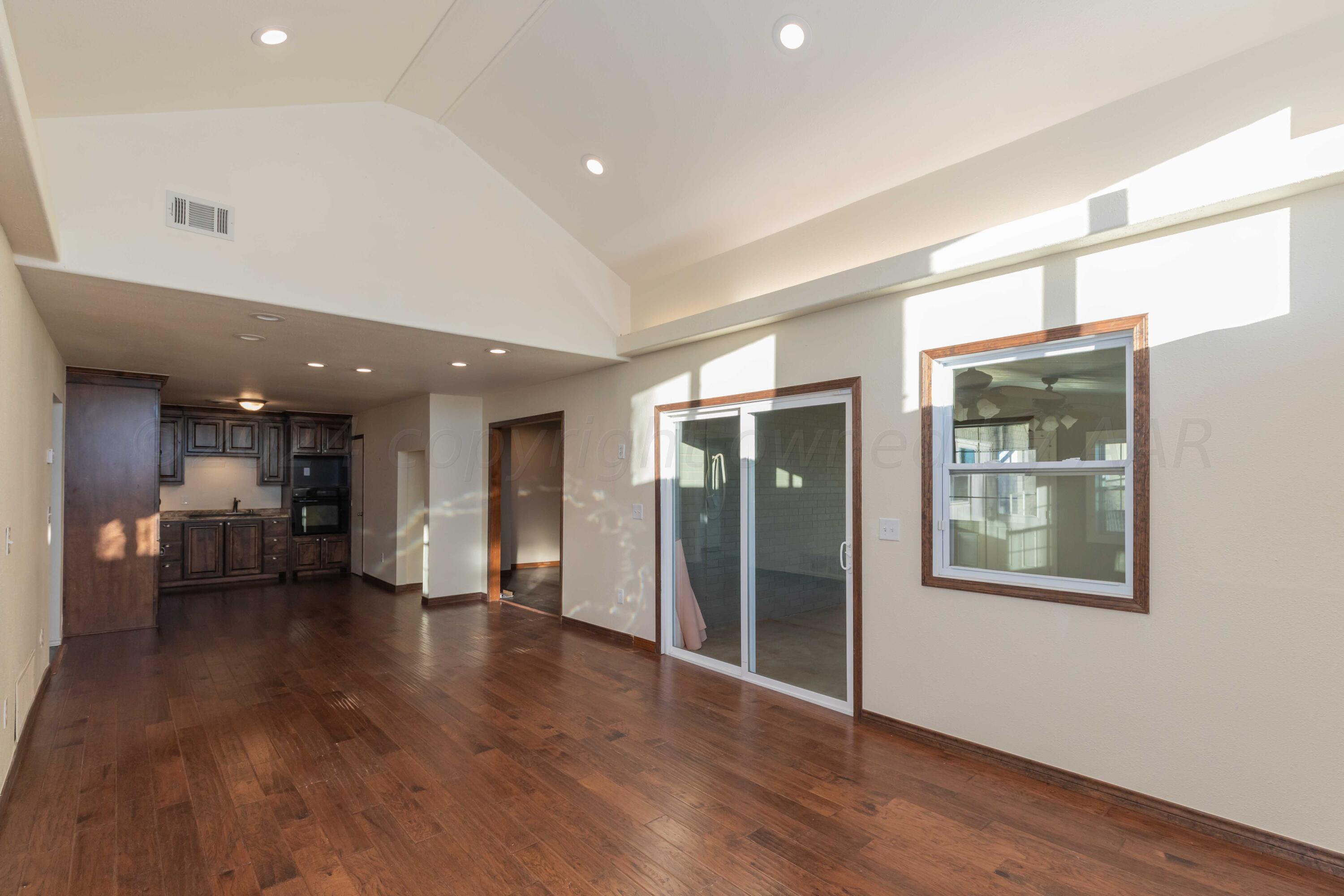 1800 West McCormick Road Amarillo, TX 79118 - Photo 6 of 92 DINING ROOM VIEW 3