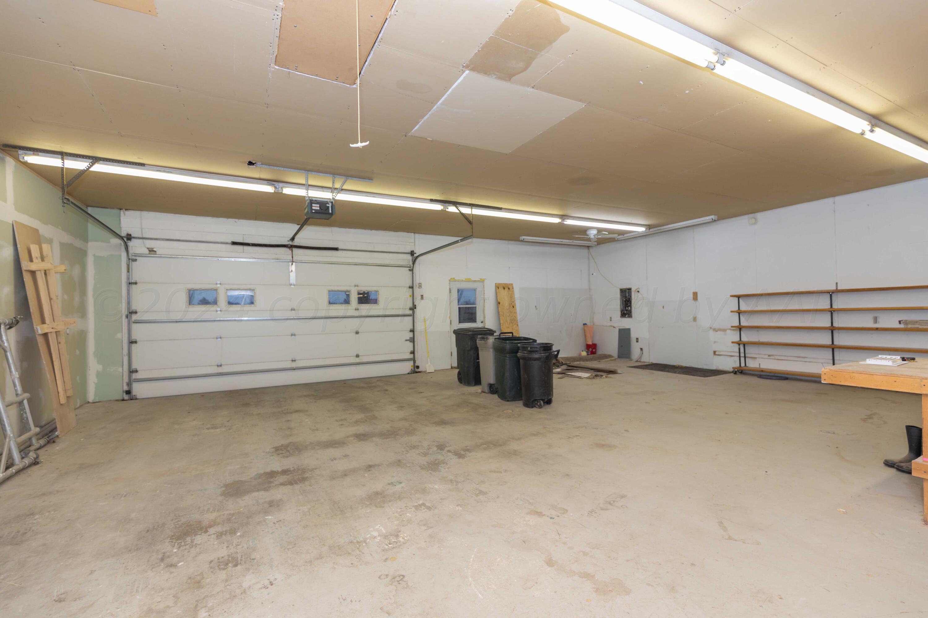 1800 West McCormick Road Amarillo, TX 79118 - Photo 69 of 92 SHOP MAIN ROOM