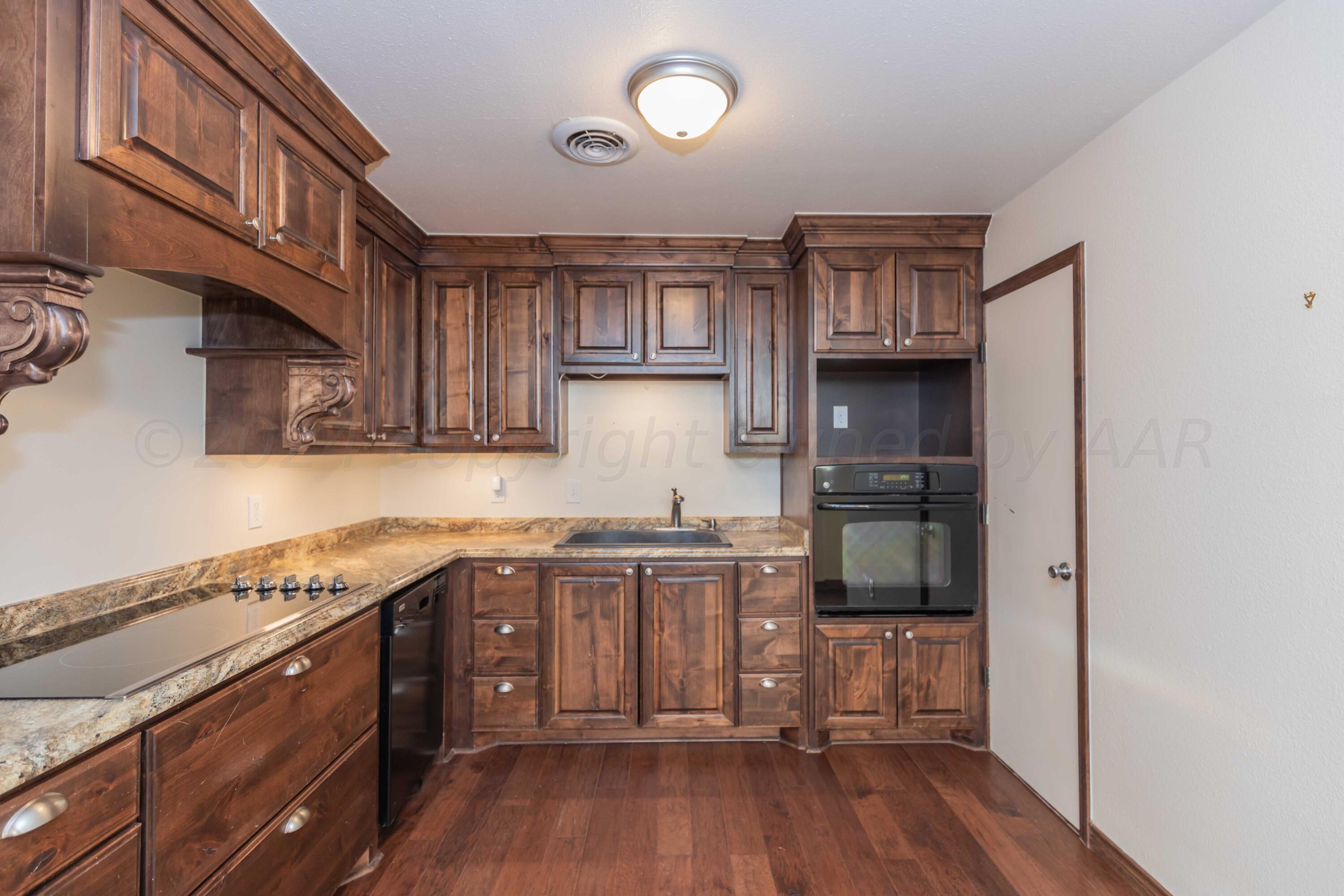 1800 West McCormick Road Amarillo, TX 79118 - Photo 9 of 92 KITCHEN VIEW 2