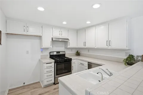 $1,099,000 | 22 La Costa Court, Laguna Beach, CA 92651