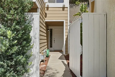 $1,099,000 | 22 La Costa Court, Laguna Beach, CA 92651