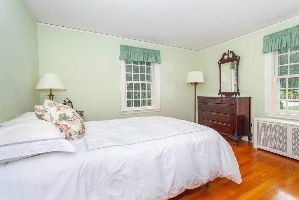 11 Paul Revere Road Needham, MA 02494 - Photo 14 of 23 Gallery Image 14