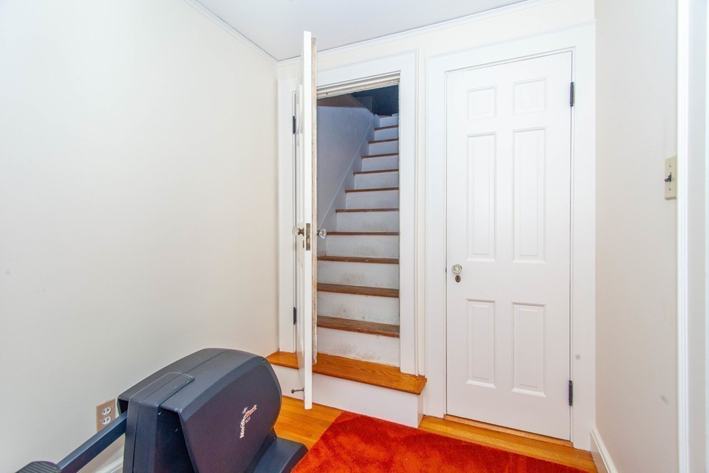 11 Paul Revere Road Needham, MA 02494 - Photo 17 of 23 Gallery Image 17