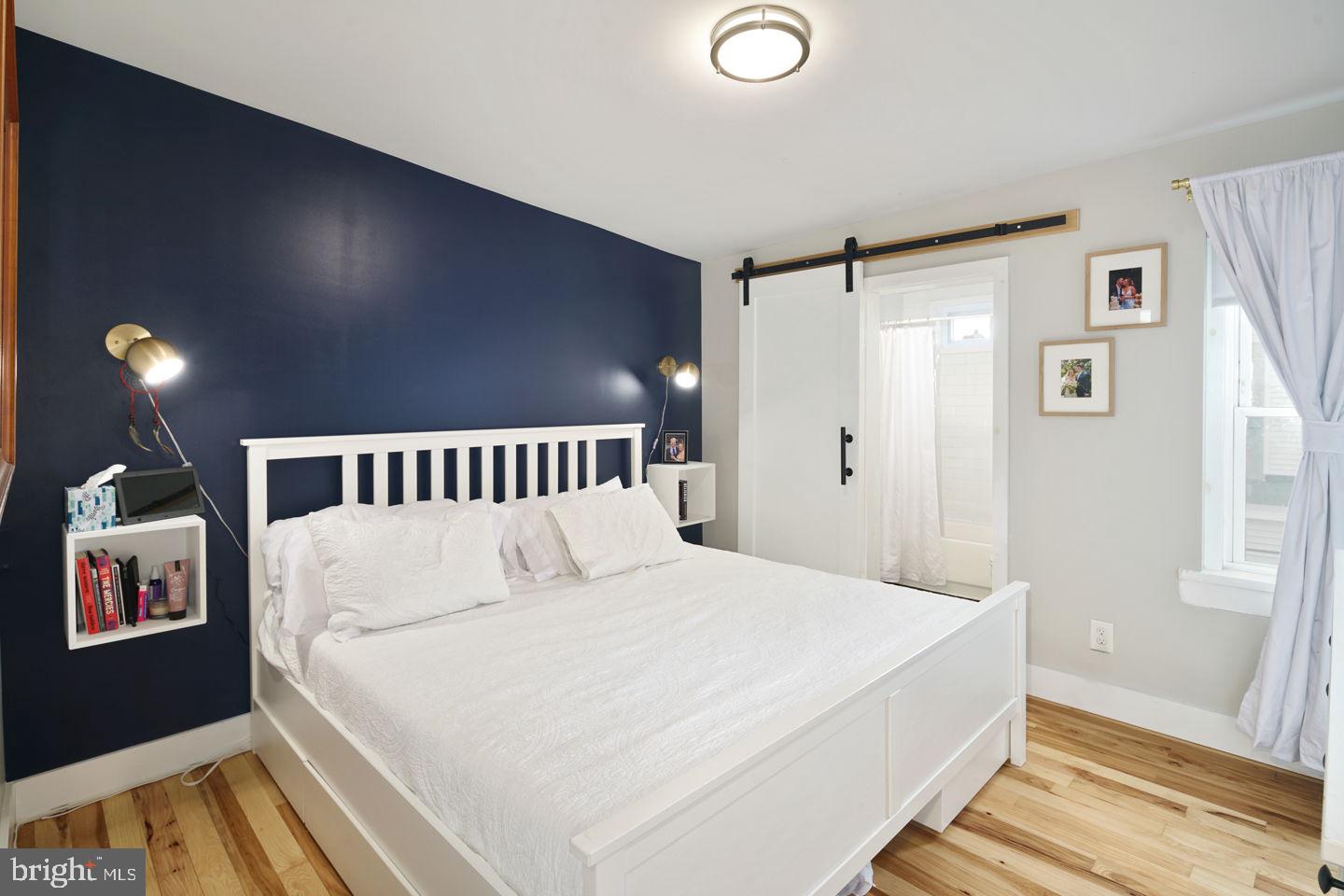 2517 East Gordon Street Philadelphia, PA 19125 - Photo 14 of 20 Bedroom 1- rear with access to full bathroom