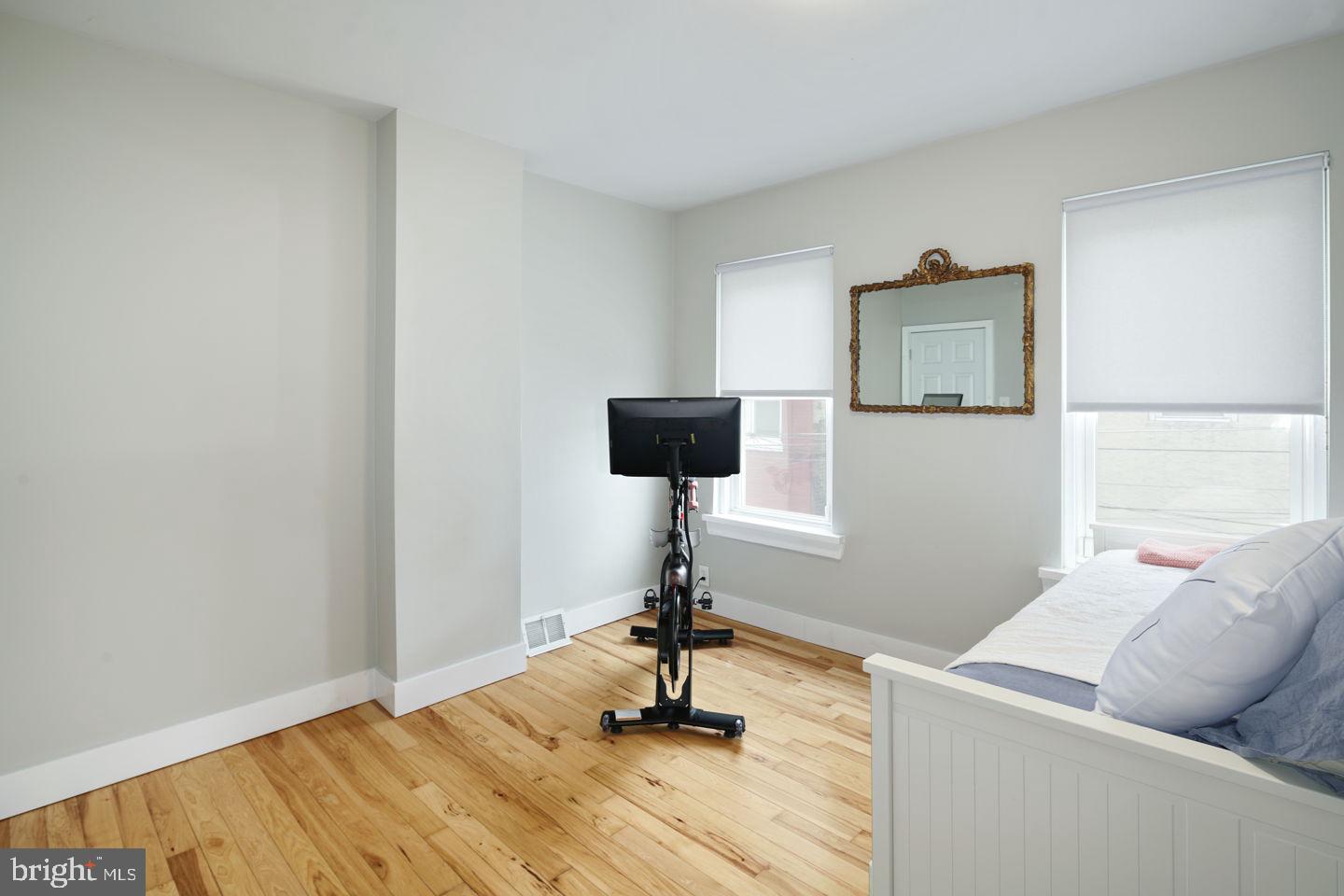 2517 East Gordon Street Philadelphia, PA 19125 - Photo 19 of 20 Bedroom 2- front