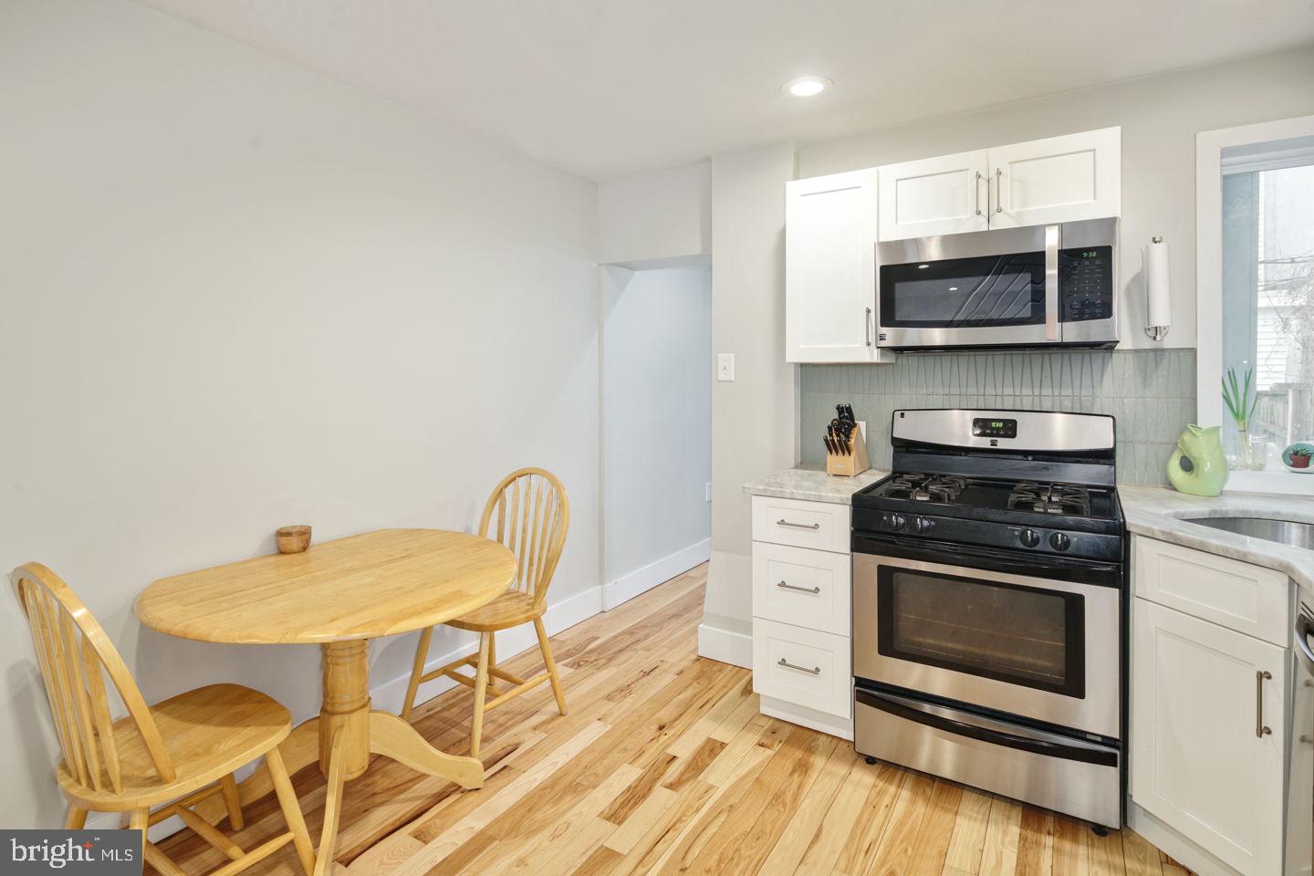2517 East Gordon Street Philadelphia, PA 19125 - Photo 7 of 20 Eat-in kitchen