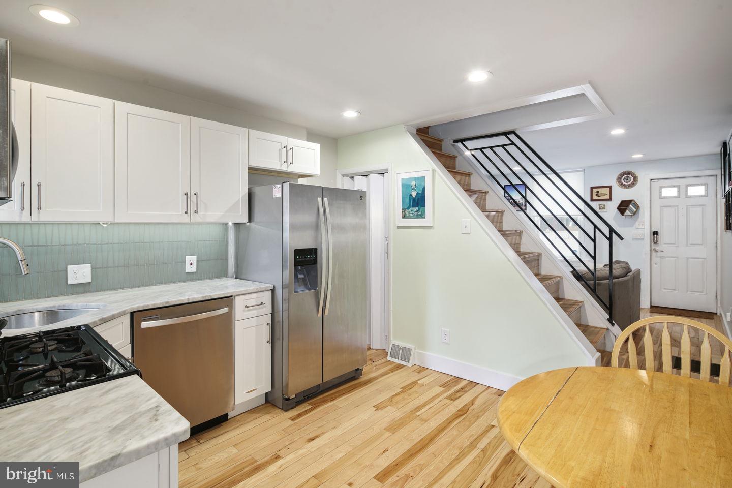 2517 East Gordon Street Philadelphia, PA 19125 - Photo 9 of 20 Eat-in kitchen