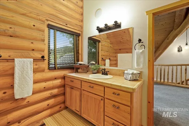 $1,425,000 | 25 Bobcat Court, Garden Valley, ID 83622