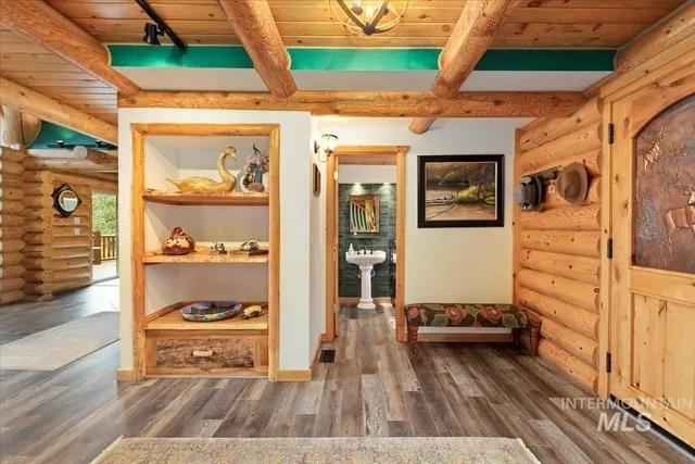 $1,425,000 | 25 Bobcat Court, Garden Valley, ID 83622