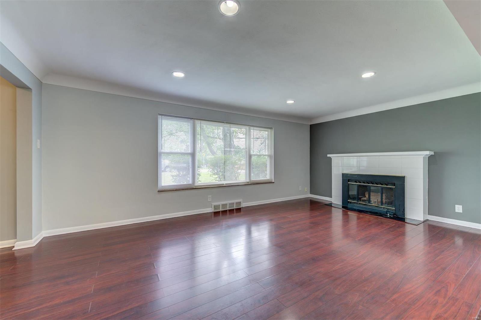 926 Schulte Road St. Louis, MO 63146 - Photo 5 of 41 Gallery Image 5