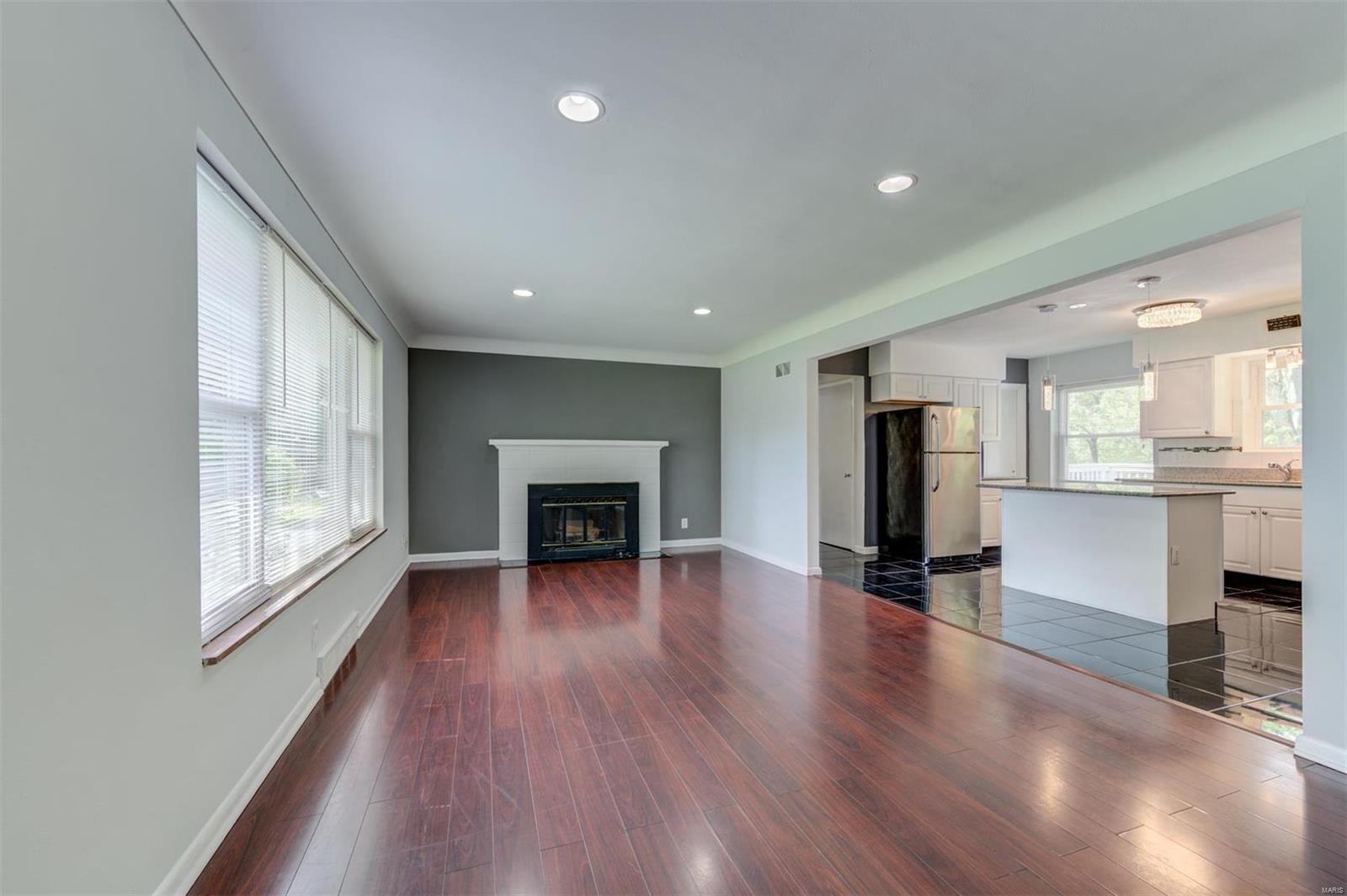 926 Schulte Road St. Louis, MO 63146 - Photo 7 of 41 Gallery Image 7
