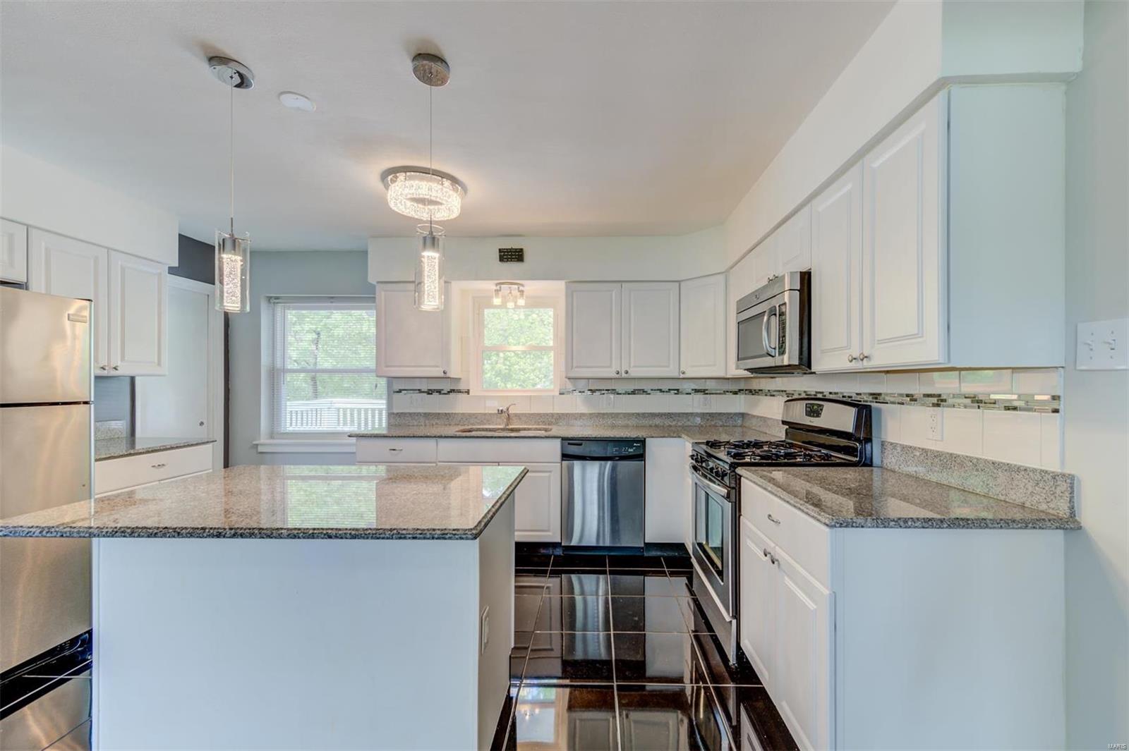 926 Schulte Road St. Louis, MO 63146 - Photo 9 of 41 Gallery Image 9